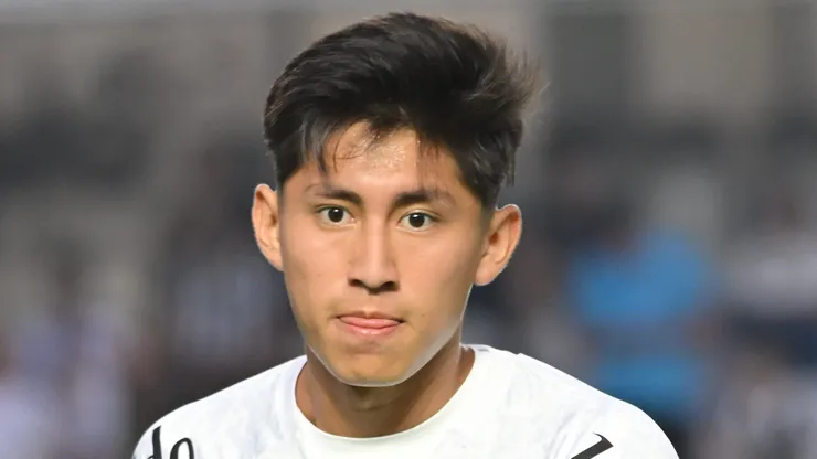 Miguelito, meia boliviano do Santos