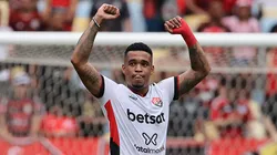 Alerrandro, atacante do CSKA atuando pelo Vitória no campeonato brasileiro (Foto: Wagner Meier/Getty Images)