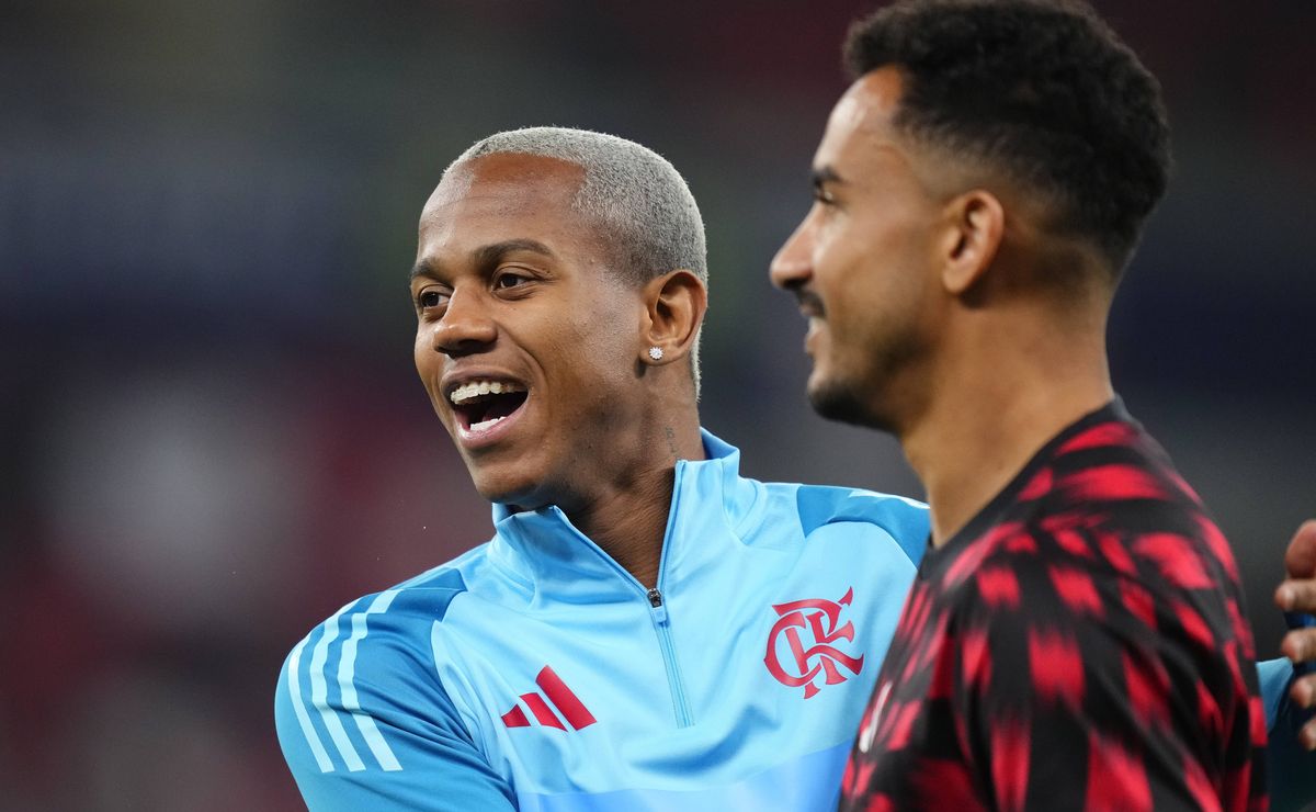 Wallace Yan no Zenit? Atacante do Flamengo aguarda burocracia para ser anunciado pelo Bragantino