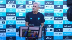 Luís Castro, técnico do Grêmio em entrevista coletiva no CT Luiz Carvalho (Foto: Lucas Uebel / Grêmio)