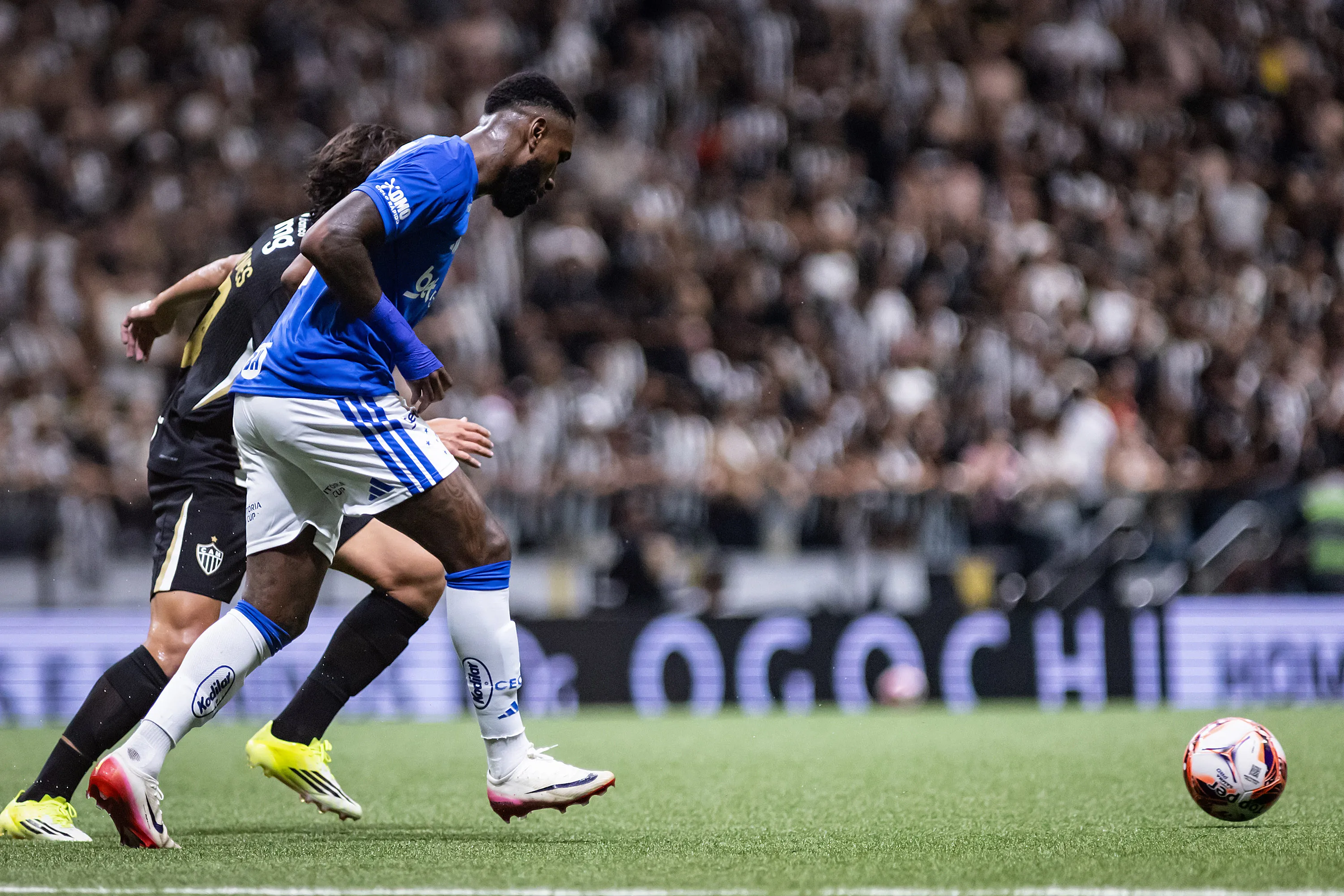 Gerson em Atlético Mineiro x Cruzeiro. Foto: Gustavo Aleixo/Cruzeiro