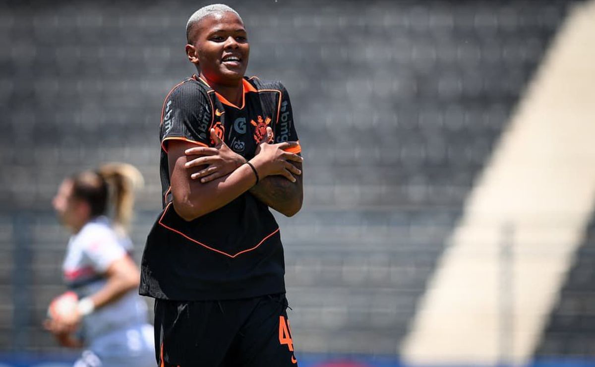 Jhonson valoriza preparação do Corinthians e projeta estreia no Mundial Feminino