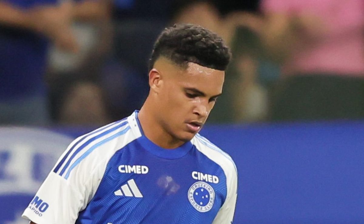 Cruzeiro encaminha venda de Kauã Prates e define contratação de Júlio Soler como substituto
