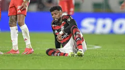 Emerson Royal foi duramente criticado na derrota para o Fluminense