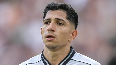 Savarino, meia-atacante venezuelano do Fluminense