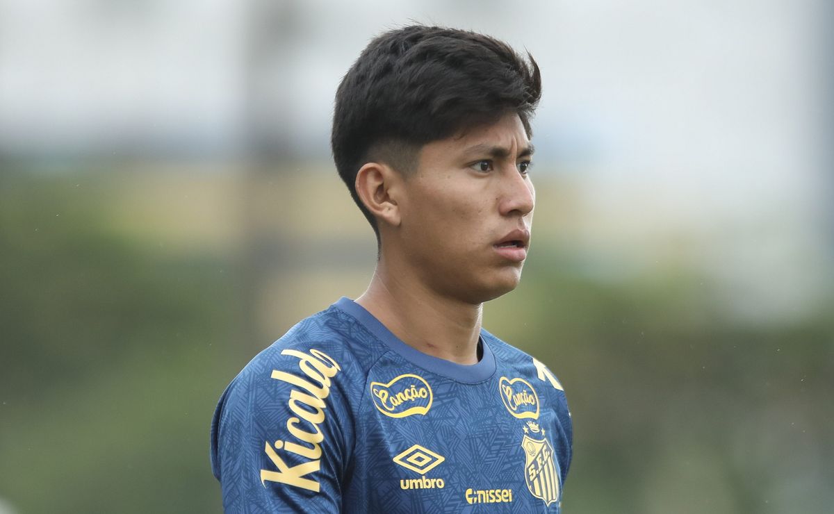 Vojvoda justifica escolha por substituir Miguelito no Santos diante do Bragantino: “Queria manter o time mais ofensivo”