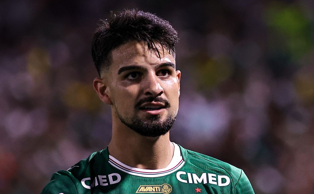 Fenerbahçe decide comprar Flaco López e diretoria do Palmeiras liga sinal de alerta