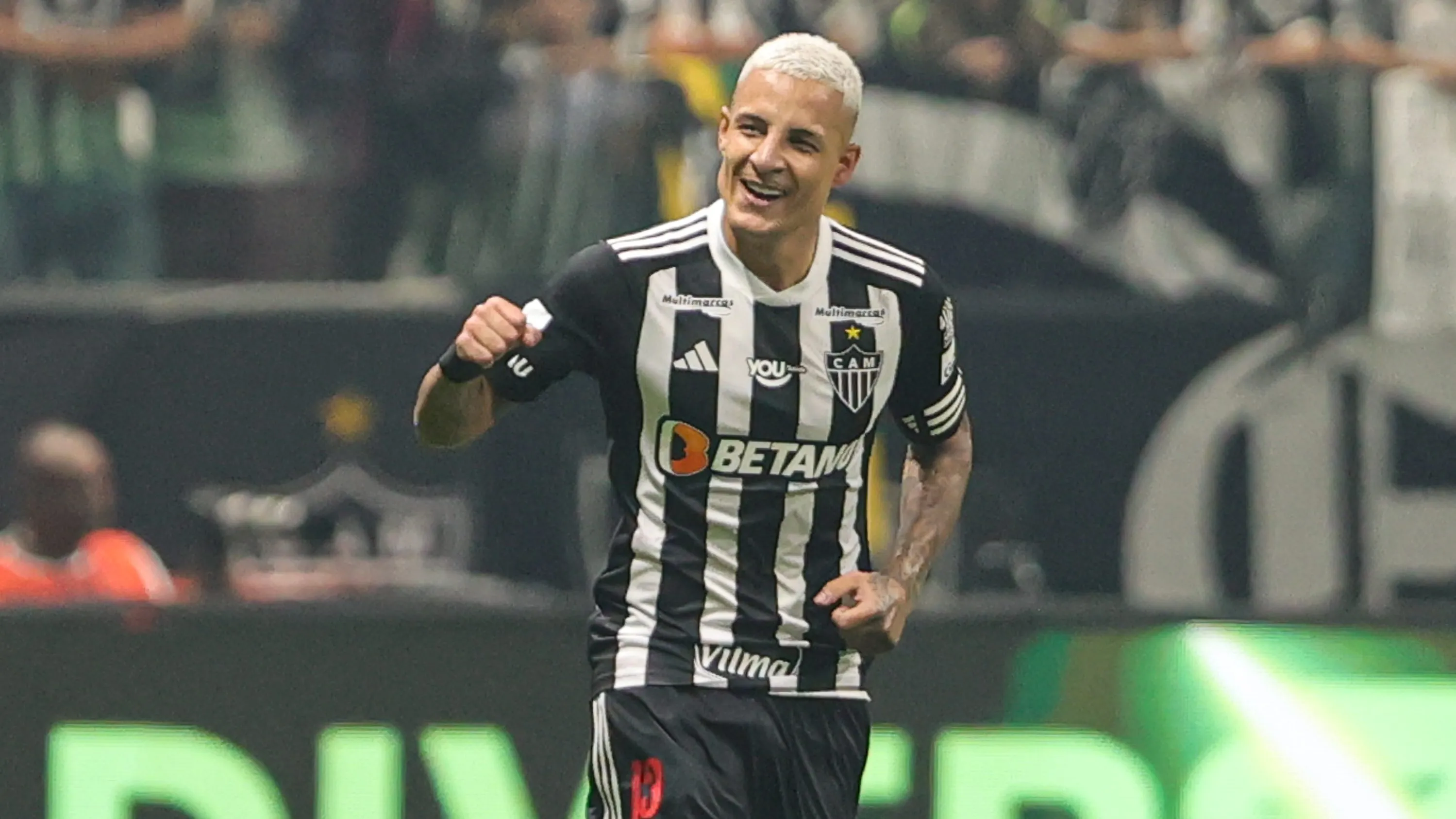 Arana é um dos jogadores mais vencedores da história do Atlético – Foto: Gilson Lobo/AGIF