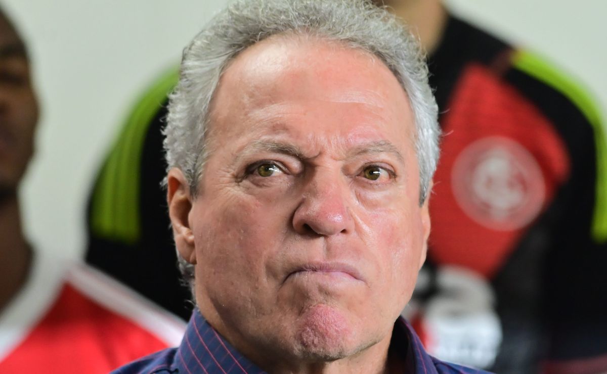 STJD decide futuro de Abel Braga e possível gancho preocupa os bastidores do Internacional