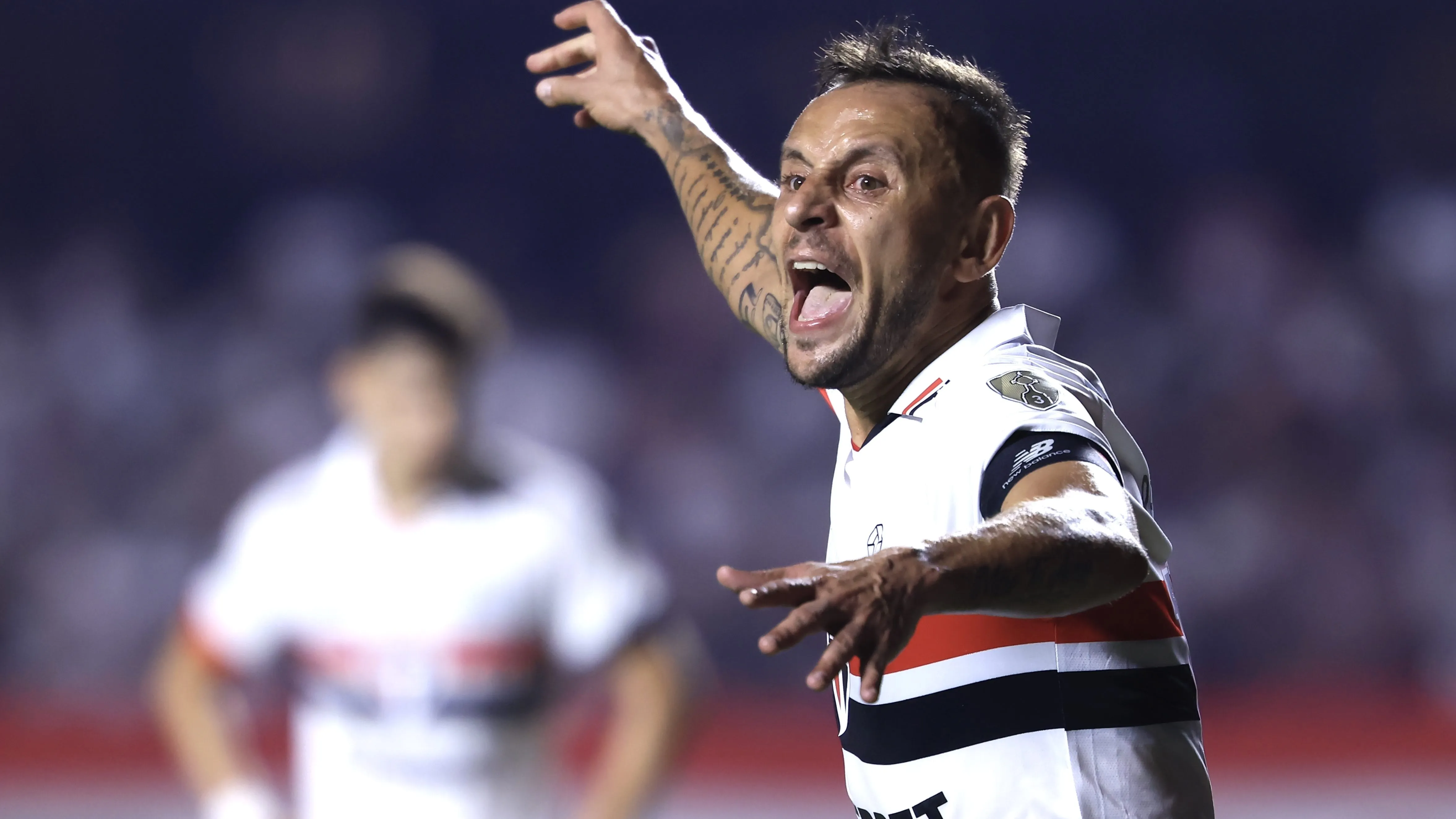 SP – SAO PAULO – 25/09/2024 – COPA LIBERTADORES 2024, SAO PAULO X BOTAFOGO – Rafinha jogador do Sao Paulo durante partida contra o Botafogo no estadio Morumbi pelo campeonato Copa Libertadores 2024. Foto: Marcello Zambrana/AGIF