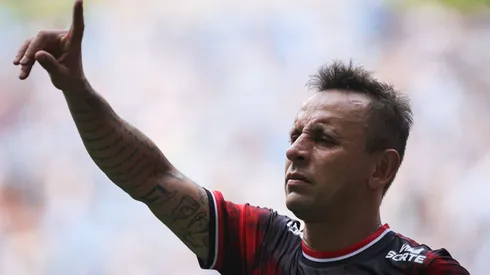 RS – PORTO ALEGRE – 01/12/2024 – BRASILEIRO A 2024, GREMIO X SAO PAULO – Rafinha jogador do Sao Paulo durante partida contra o Gremio no estadio Arena do Gremio pelo campeonato Brasileiro A 2024. Foto: Maxi Franzoi/AGIF