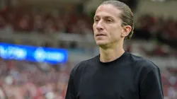 Filipe Luís tem desfalques importantes para enfrentar o São Paulo - Foto: Thiago Ribeiro/AGIF