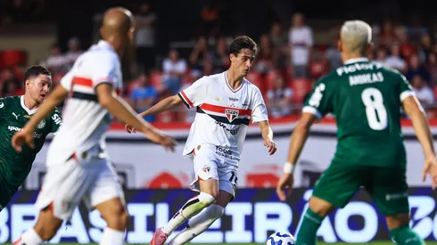 SP – SAO PAULO – 05/10/2025 – BRASILEIRO A 2025, SAO PAULO X PALMEIRAS – Rodriguinho jogador do Sao Paulo durante partida contra o Palmeiras no estadio Morumbi pelo campeonato Brasileiro A 2025. Foto: Marcello Zambrana/AGIF