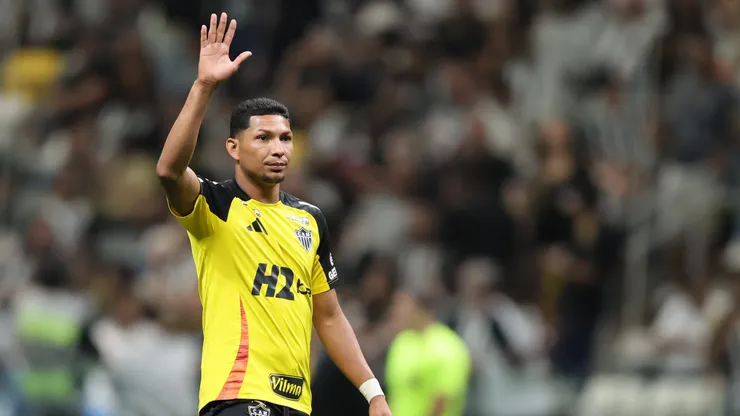 MG - BELO HORIZONTE - 12/11/2025 - BRASILEIRO A 2025, ATLETICO-MG X FORTALEZA - Rony jogador do Atletico-MG durante aquecimento antes da partida contra o Fortaleza no estadio Arena MRV pelo campeonato Brasileiro A 2025. Foto: Gilson Lobo/AGIF