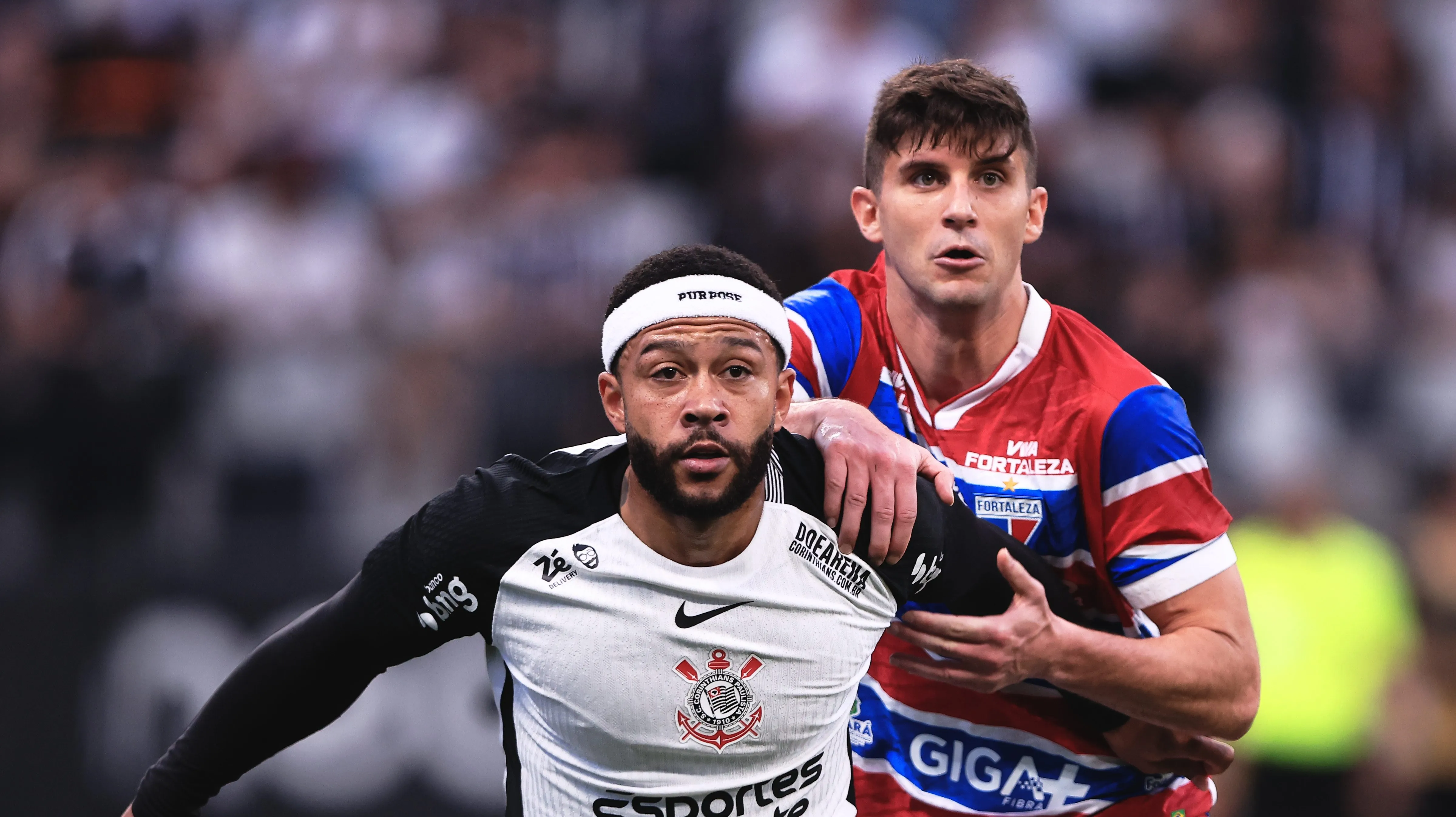 Foto: Ettore Chiereguini/AGIF – Kuscevic em campo pelo Fortaleza contra o Corinthians.