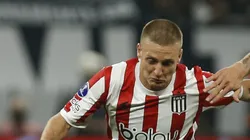 Ascacíbar em campo pelo Estudiantes.