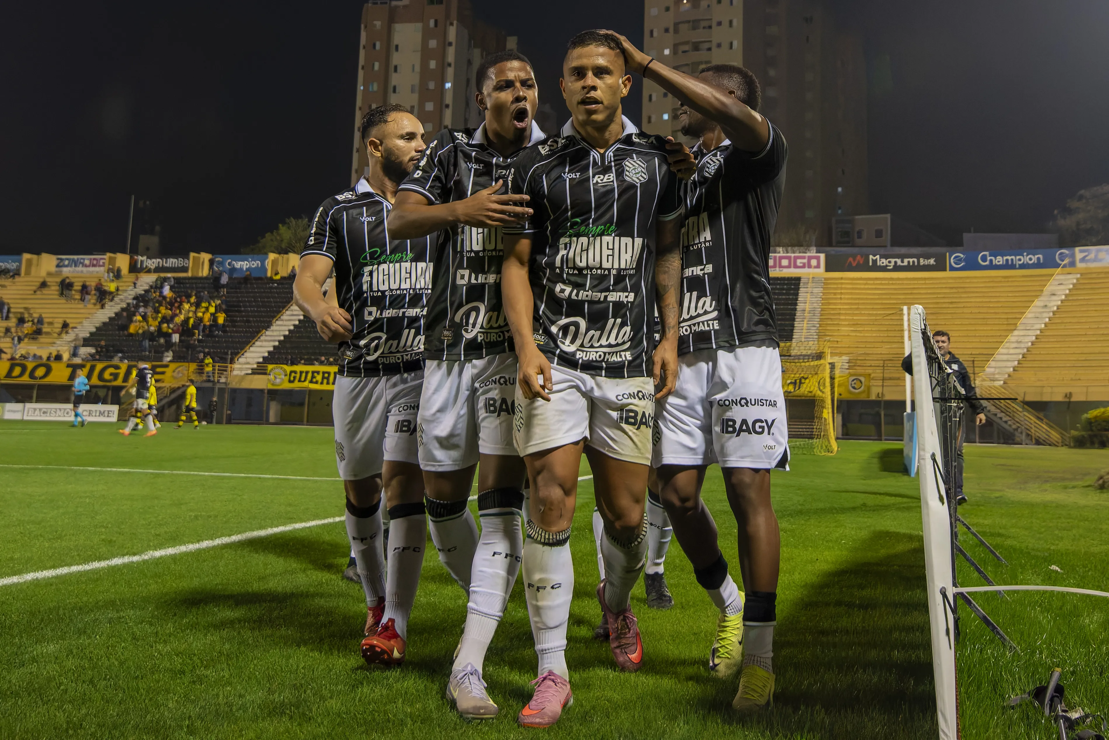 Foto: Anderson Romão/AGIF