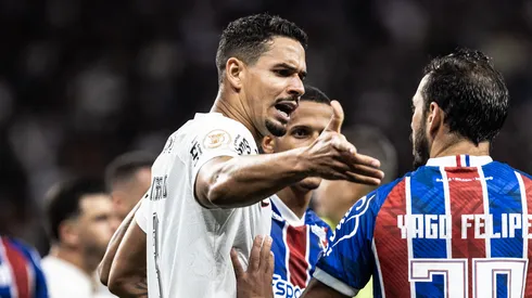 Zagueiro tem o futuro incerto – Foto: Abner Dourado/AGIF.