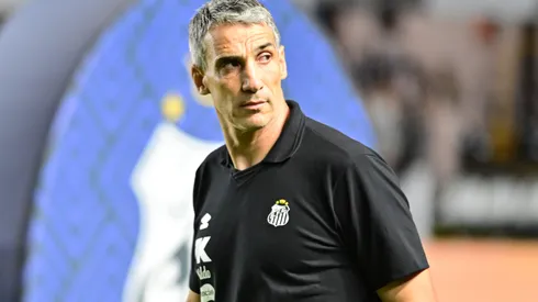 Vojvoda terá que mudar o meio-campo contra a Chape – Foto: Jota Erre/AGIF