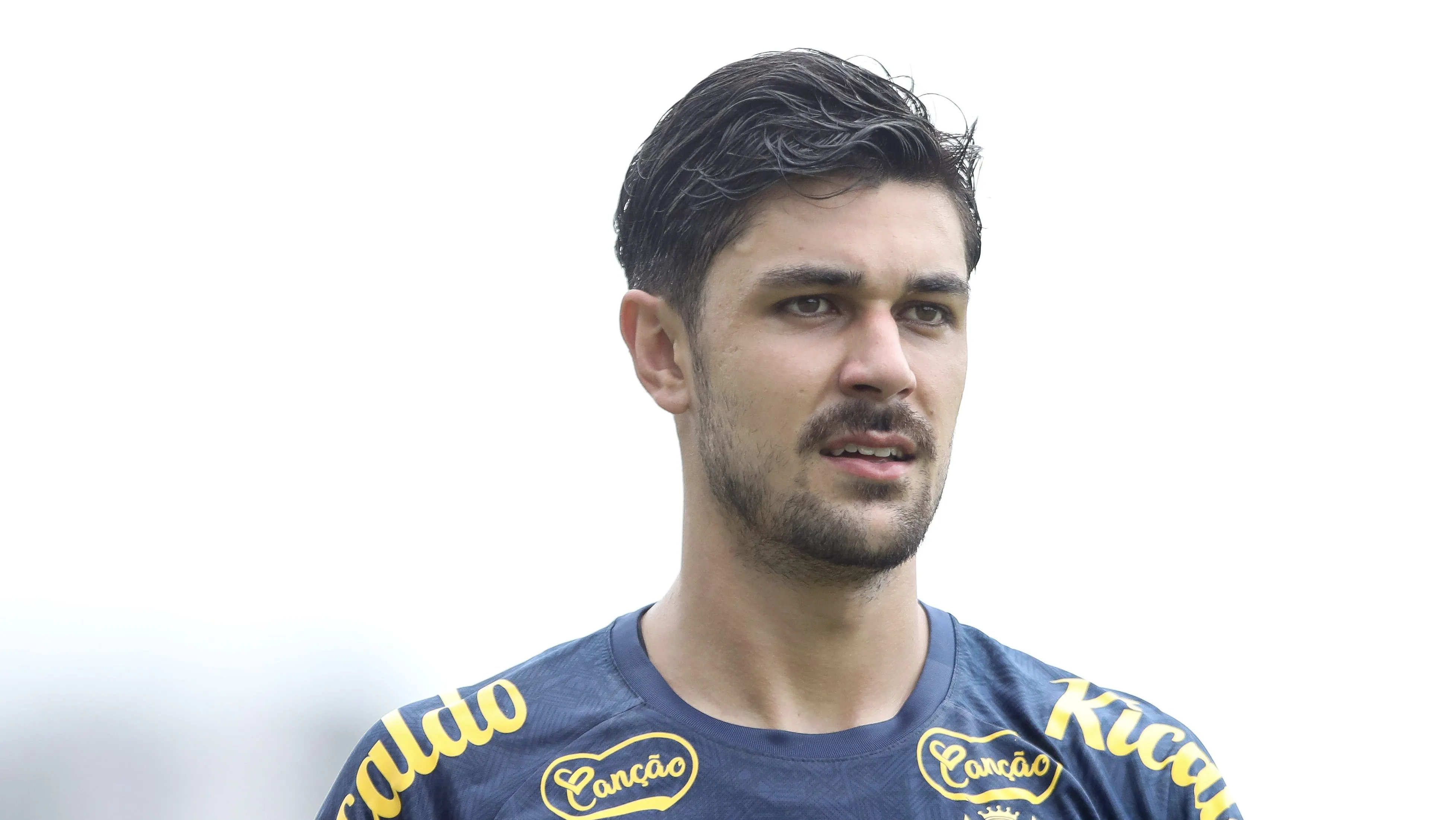 Foto: Reinaldo Campos/AGIF – Basso não será contratado pelo Corinthians.