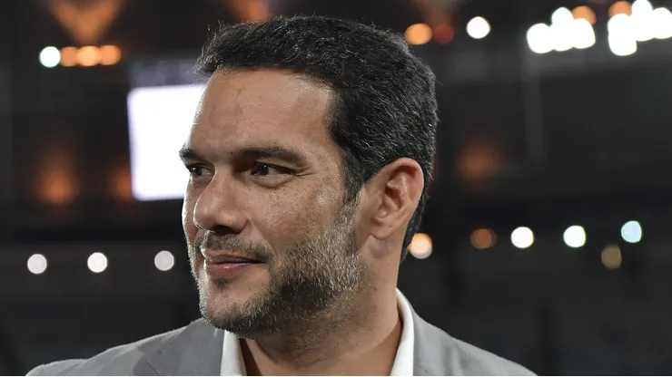 Samir Xaud presidente da CBF visto antes da partida entre Vasco e Fluminense no estadio Maracana pelo campeonato Brasileiro A 2025. Foto: Thiago Ribeiro/AGIF