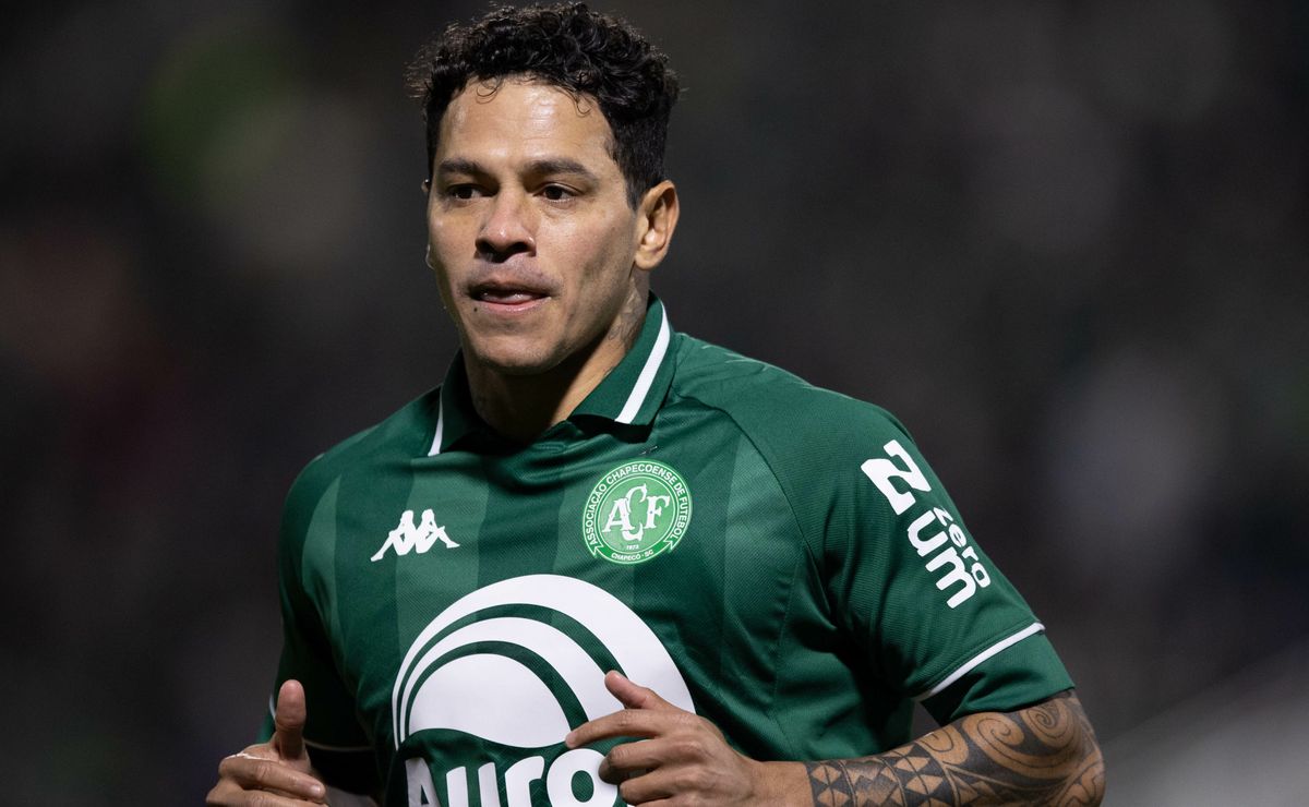 Giovanni Augusto comemora ausência de Neymar em Chapecoense X Santos: “Agradecer que não vem”