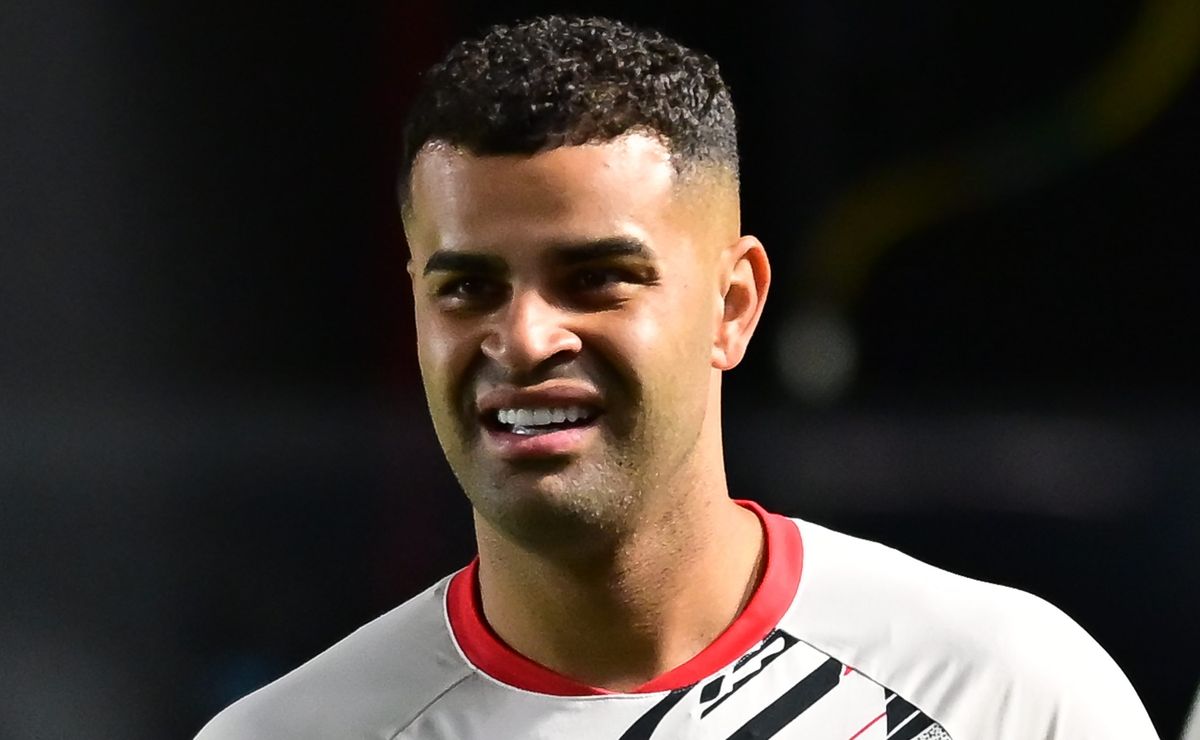 Corinthians avisa ao São Paulo que não irá depositar os R$1 milhão por Alisson, e negociação está encerrada