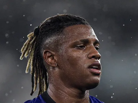 Botafogo é acionado em R$6,9 milhões por empresários de Danilo