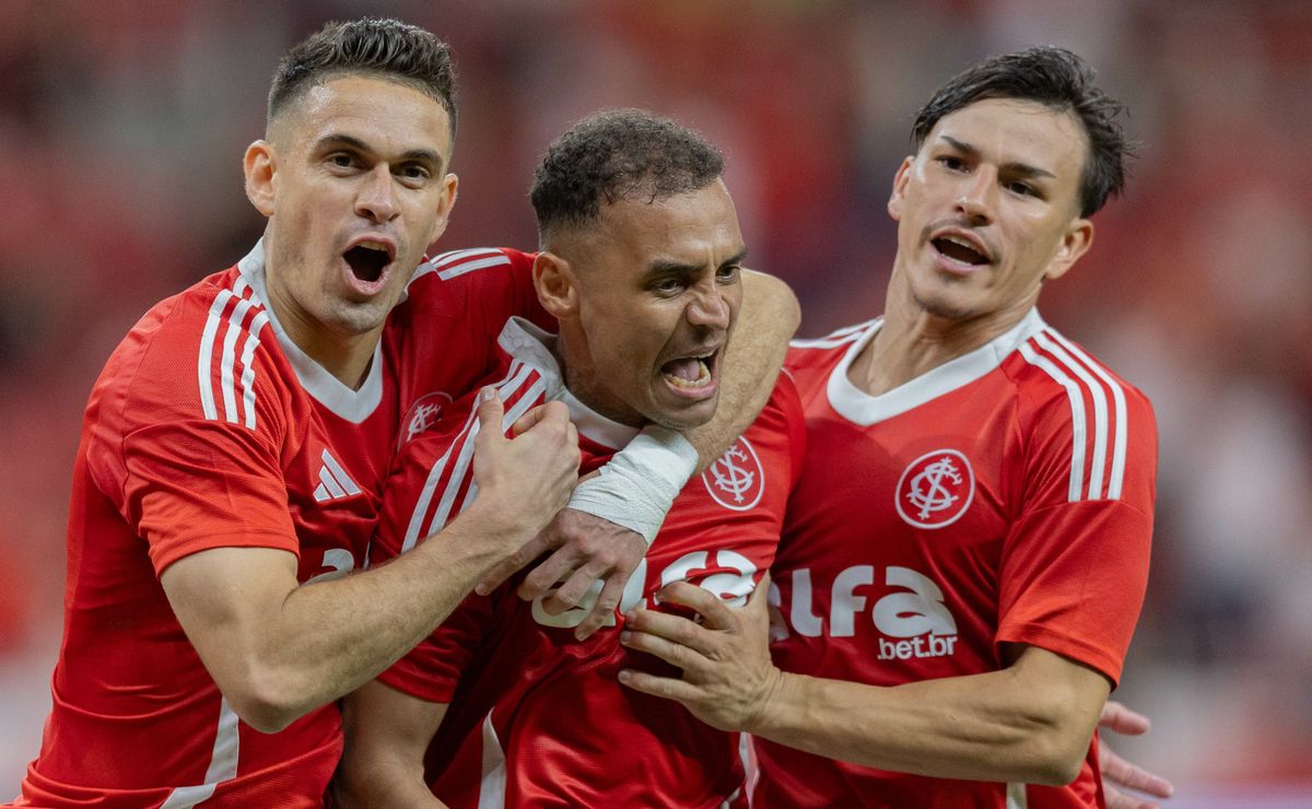 Inter x Athletico-PR: IA prevê jogo de 4 gols e estreia do Brasileirão terminando em empate