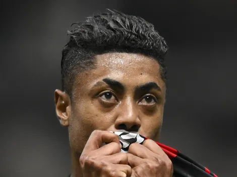 Flamengo planeja renovar com Bruno Henrique