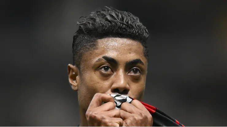 Bruno Henrique, atacante do Flamengo em partida pelo campeonato brasileiro (Foto: Pedro Vilela/Getty Images)