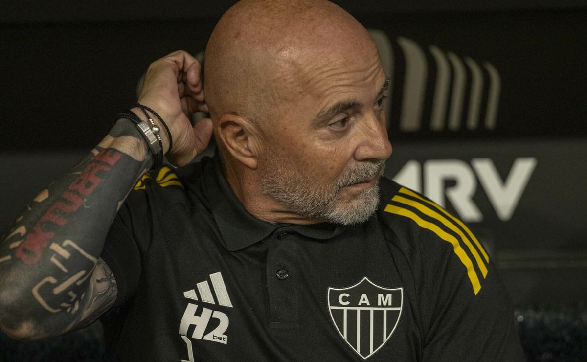 Preciado vira dúvida, Sampaoli avalia opções para a lateral do Atlético contra o Palmeiras e pode improvisar