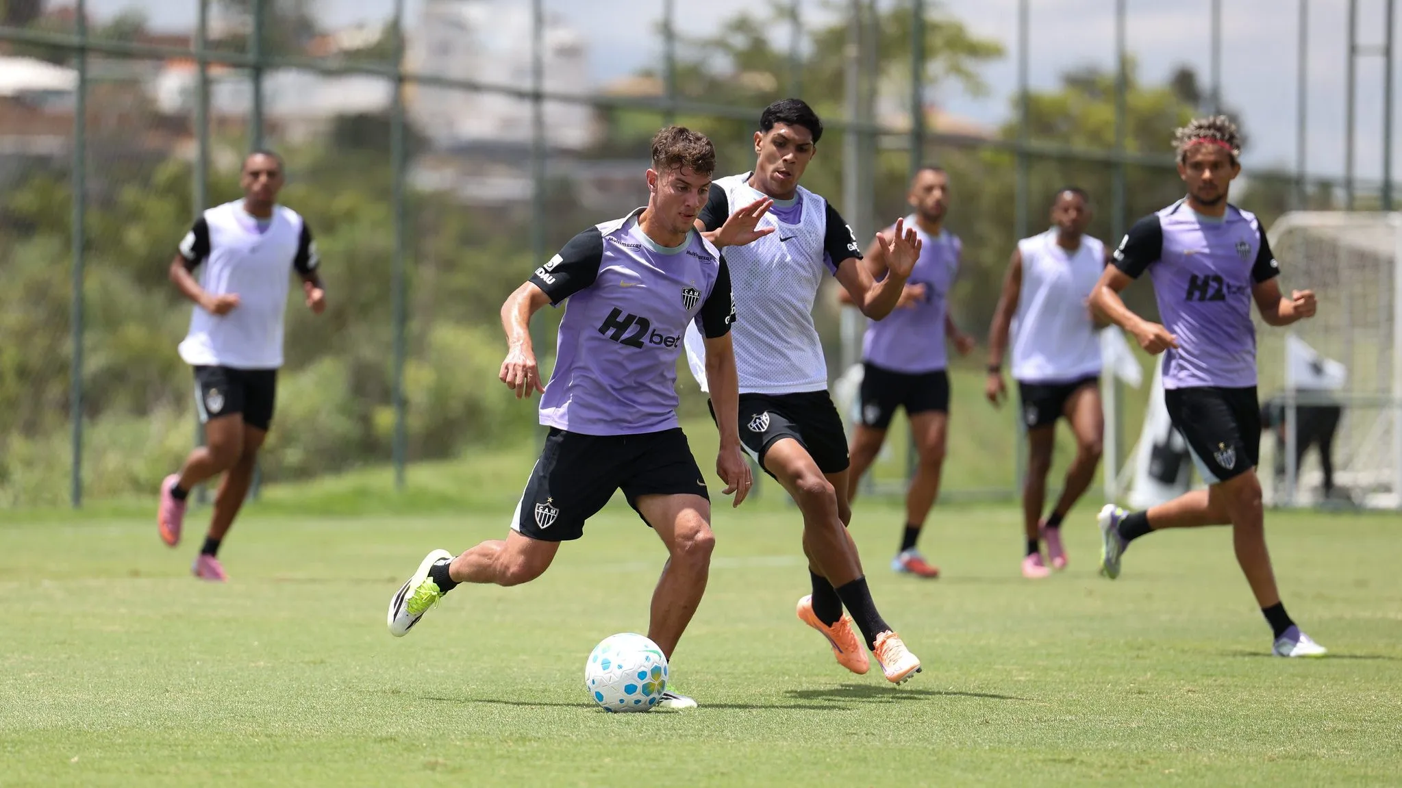 Elenco do Galo treina para a estreia do Brasileirão – Foto: Daniela Veiga / Atlético