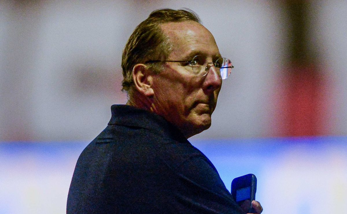 John Textor não reconhece ação da Ares que o tirou da Eagle: ”Não houve ação judicial”