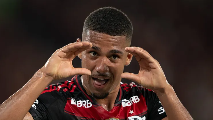 - Samuel Lino, atacante do Flamengo