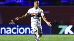 SP - SAO PAULO - 02/05/2025 - BRASILEIRO A 2025, SAO PAULO X FORTALEZA - Alisson jogador do Sao Paulo durante partida contra o Fortaleza no estadio Morumbi pelo campeonato Brasileiro A 2025. Foto: Marcello Zambrana/AGIF