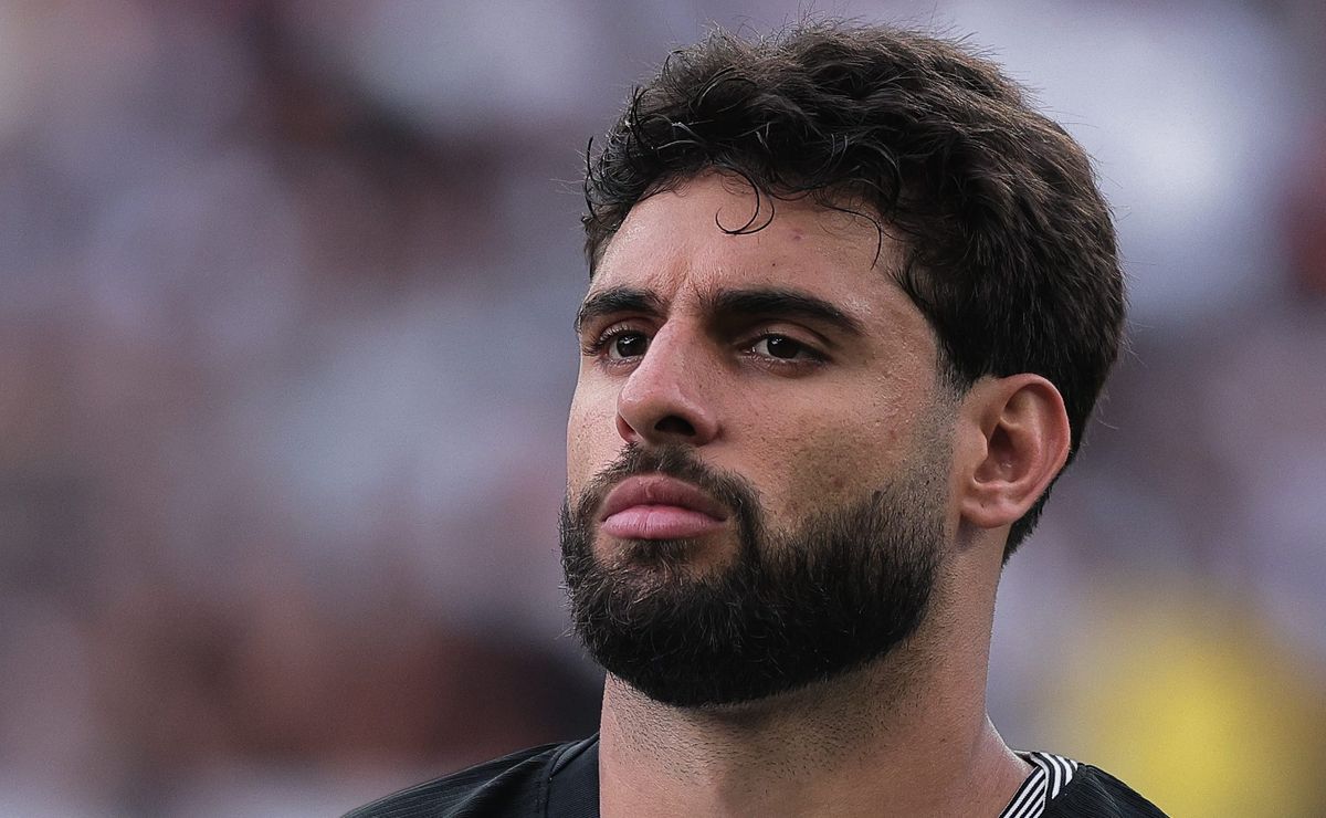 Feberbahçe-TUR prepara oferta ao Corinthians por Yuri Alberto e aceita colocar Fred como moeda de troca