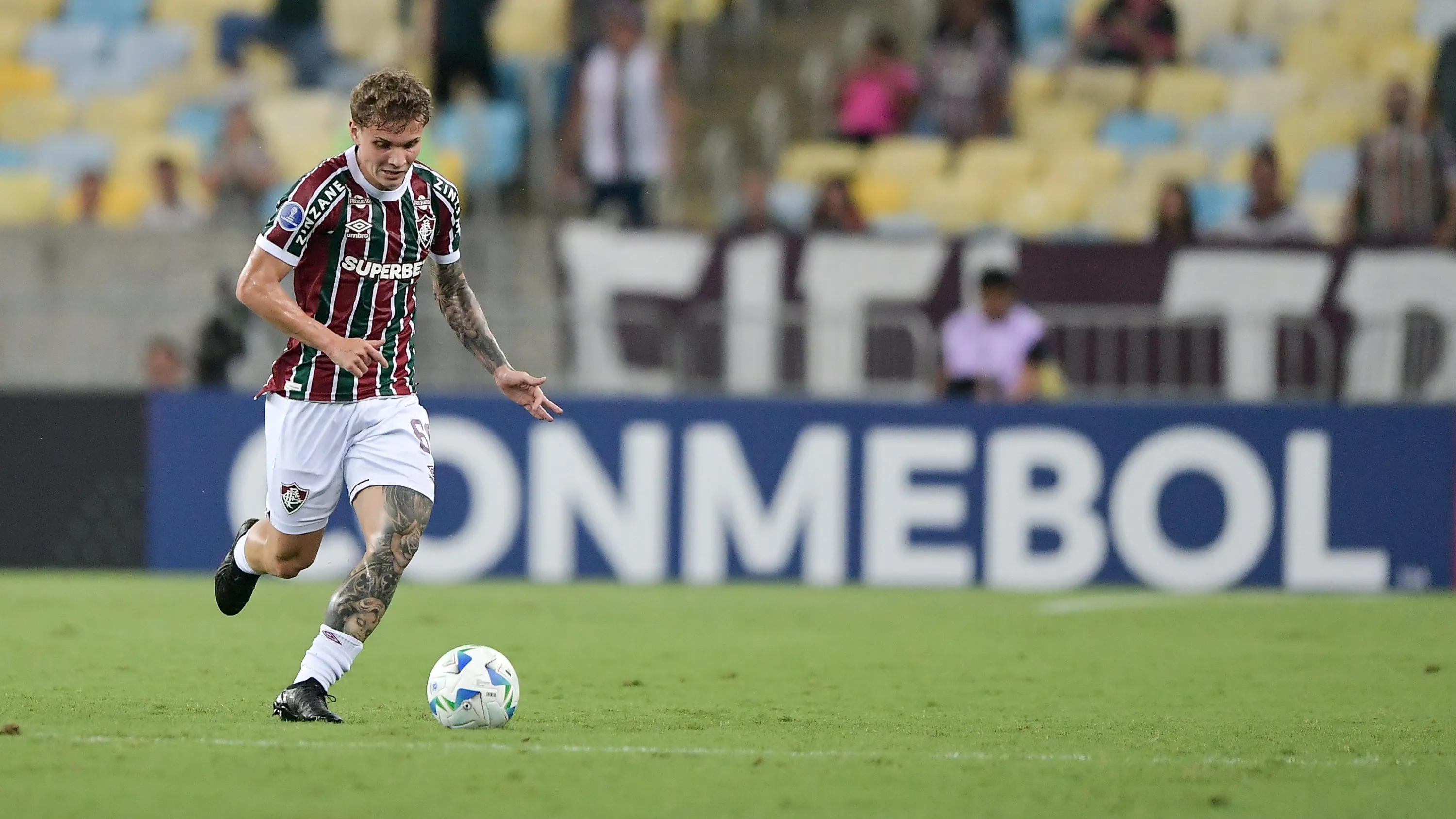 Léo Jance em ação pelo Flu – Foto: Thiago Ribeiro/AGIF