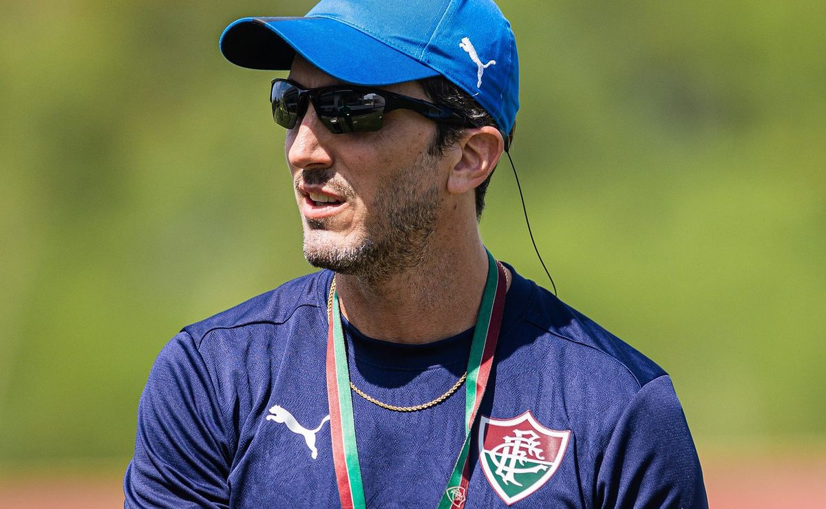 Zubeldía libera Léo Jance, que vai jogar no Náutico após negociação exposta do Fluminense