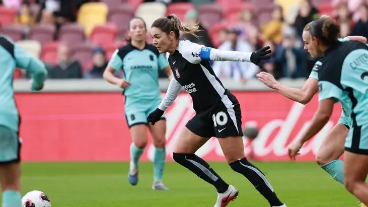Gabi Zanotti em campo pela semifinal do Mundial de Clubes Feminino