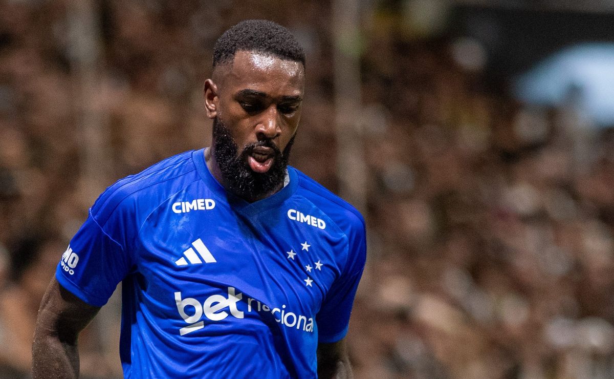 Gerson trabalha muito na Toca da Raposa para brilhar com a camisa do Cruzeiro o mais rápido possível