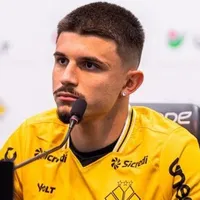 Corinthians busca novo clube para Léo Mana