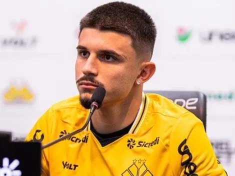 Corinthians busca novo clube para Léo Mana