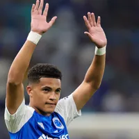 Saída de Kauã Prates faz Cruzeiro buscar por lateral no mercado