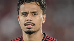 RJ - RIO DE JANEIRO - 20/07/2025 - BRASILEIRO A 2025, FLAMENGO X FLUMINENSE - Allan jogador do Flamengo durante partida contra o Fluminense no estadio Maracana pelo campeonato Brasileiro A 2025. Foto: Thiago Ribeiro/AGIF