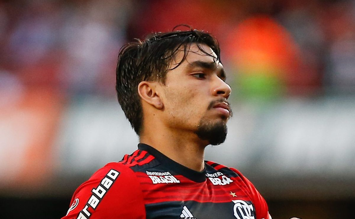 Flamengo entende que Lucas Paquetá pode jogar de volante e descarta contratação de Danilo