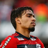 Flamengo descarta Danilo após fechar com Paquetá