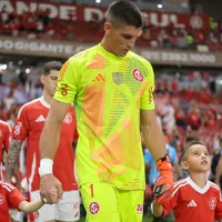 Criticado após o Grenal, Rochet pode ter renovação automática