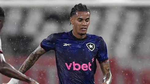 Volante deu a sua opinião – Foto: Thiago Ribeiro/AGIF.