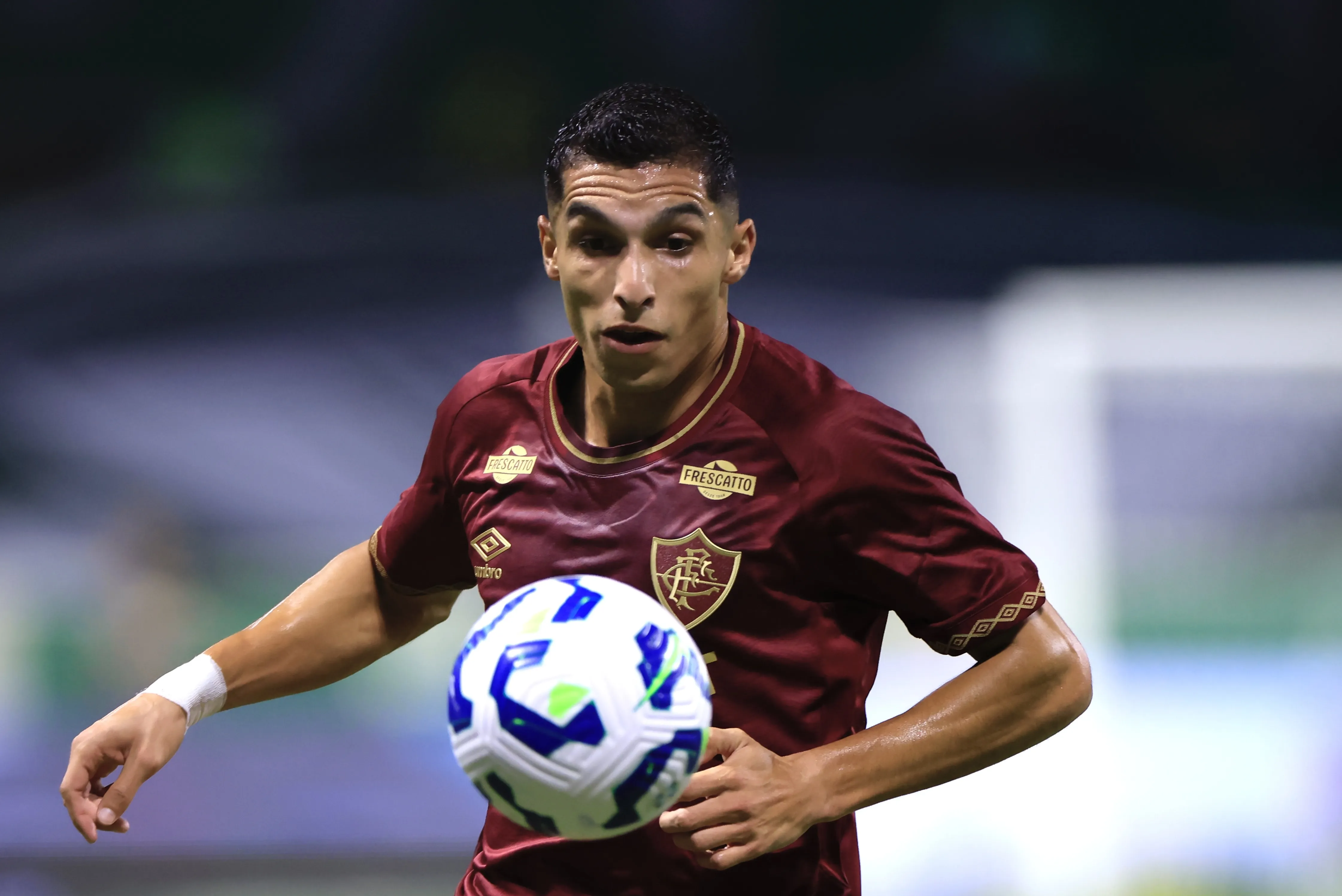 SP – SAO PAULO – 22/11/2025 – BRASILEIRO A 2025, PALMEIRAS X FLUMINENSE – Kevin Serna jogador do Fluminense durante partida contra o Palmeiras no estadio Arena Allianz Parque pelo campeonato Brasileiro A 2025. Foto: Marcello Zambrana/AGIF
